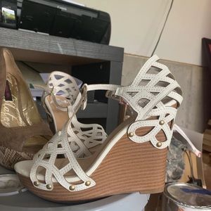 White wedge cut out sandal  sz 8.5